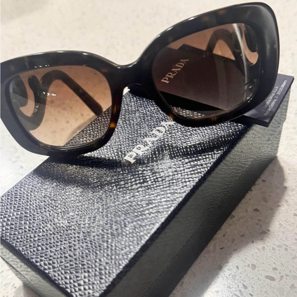 Prada Sunglasses Baroque Swirl Brown Square - Picture 2 of 5